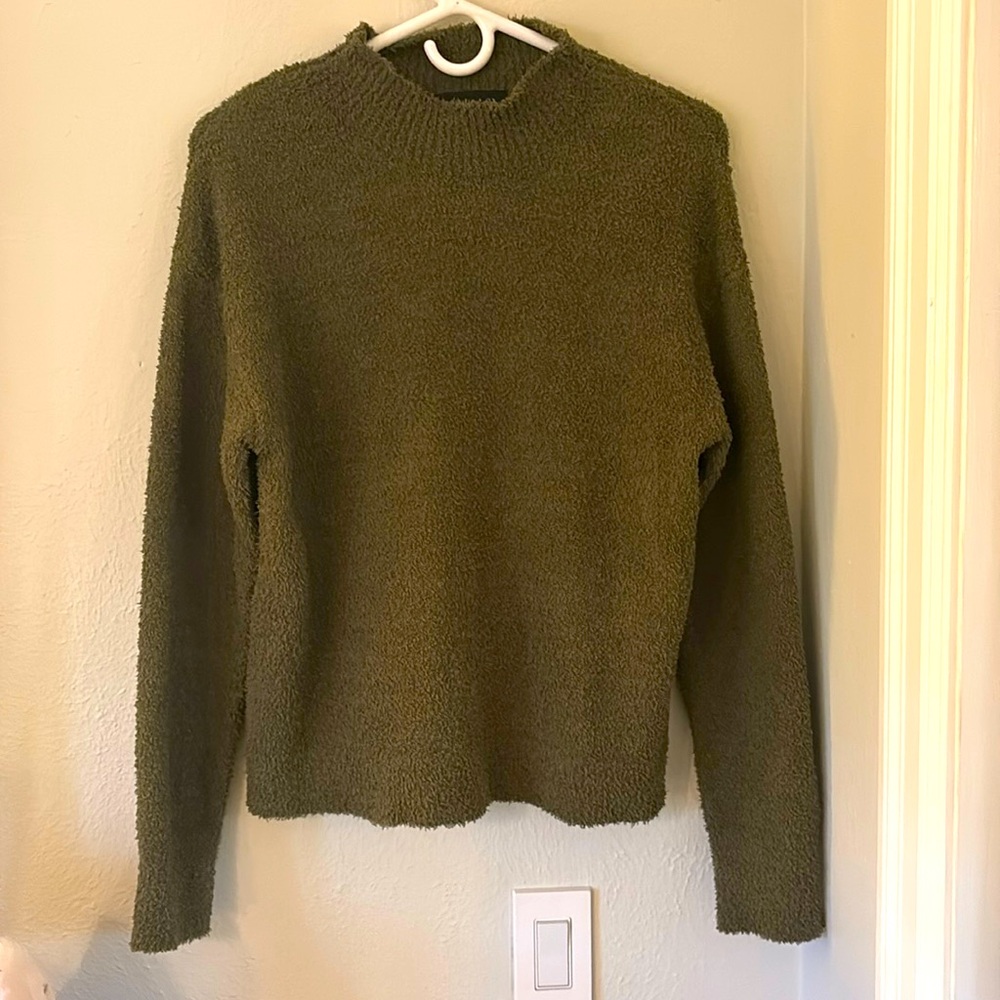 Thick fuzzy olive green Sanctuary sweater size small mock neck